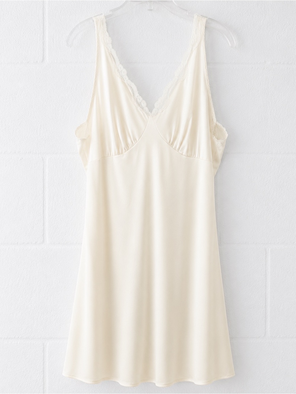 Vintage Warner’s Frostings Ivory Full Slip Nightgown Lace Trim USA Size 36